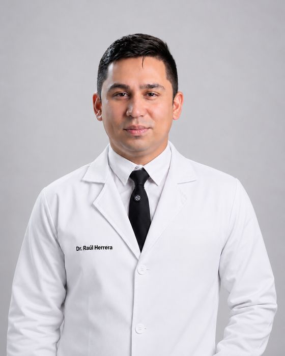 Dr. Raúl Herrera
